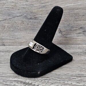 Vintage Silver Tone White Calcite Inlay Art Deco Etched Ring